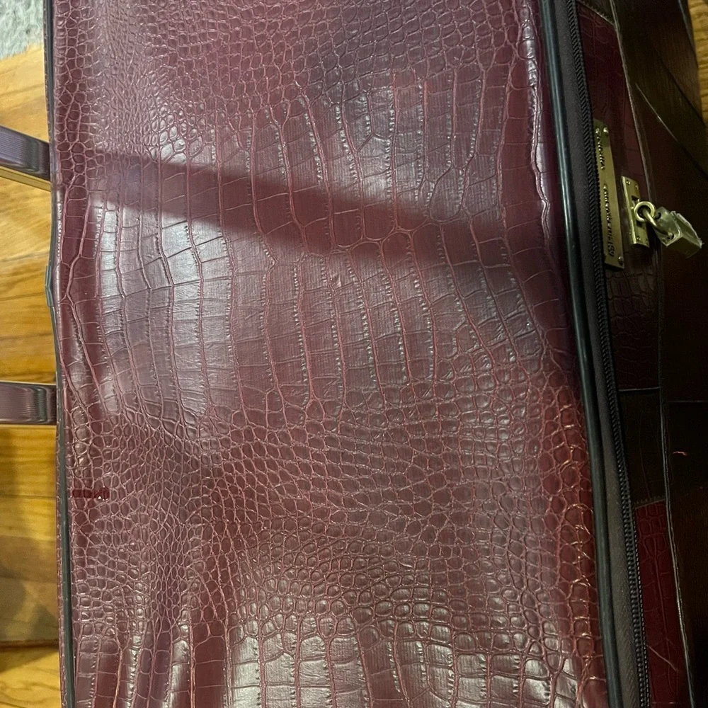 Huaqvarna Viking vintage suitcase